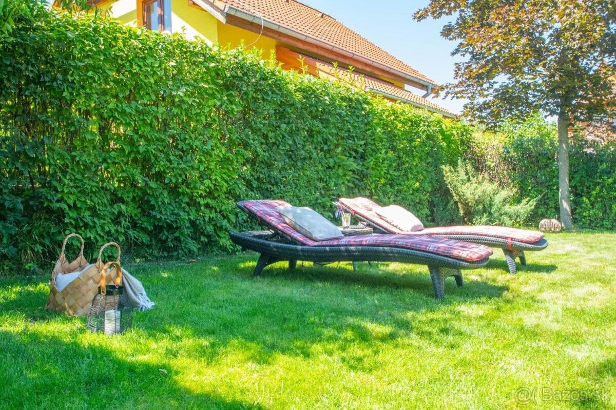 Villa Garfield Nitrianske Rudno Exteriör bild