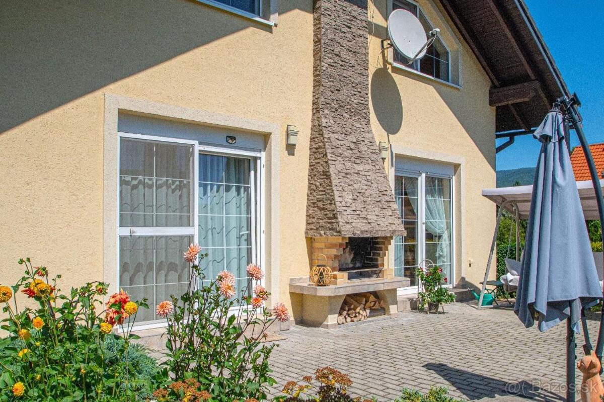 Villa Garfield Nitrianske Rudno Exteriör bild
